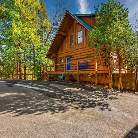 Smokiesboutiquecabins Would Love To Host You! 4 Miles To Gatlinburg Strip! Resort Pool Open May 1 Through Oct 1! Views, Shuffleboard, Hot Tub, Arcade!-3